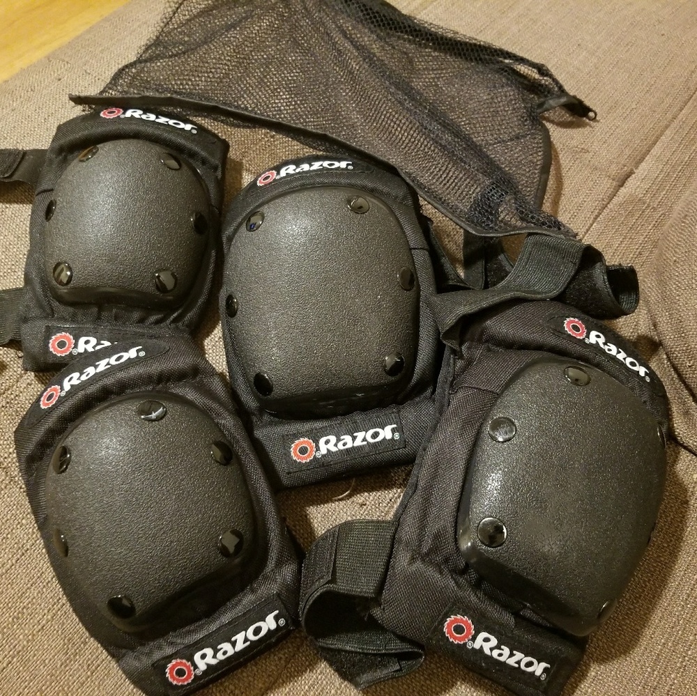 Razor knee and elbow pads